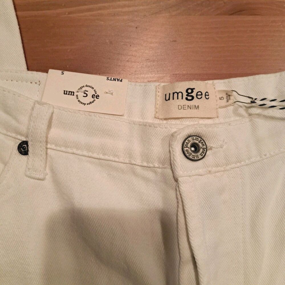 Umgee Women’s Jeans Distressed Button Fly White Size 5 New* - Picture 5 of 8